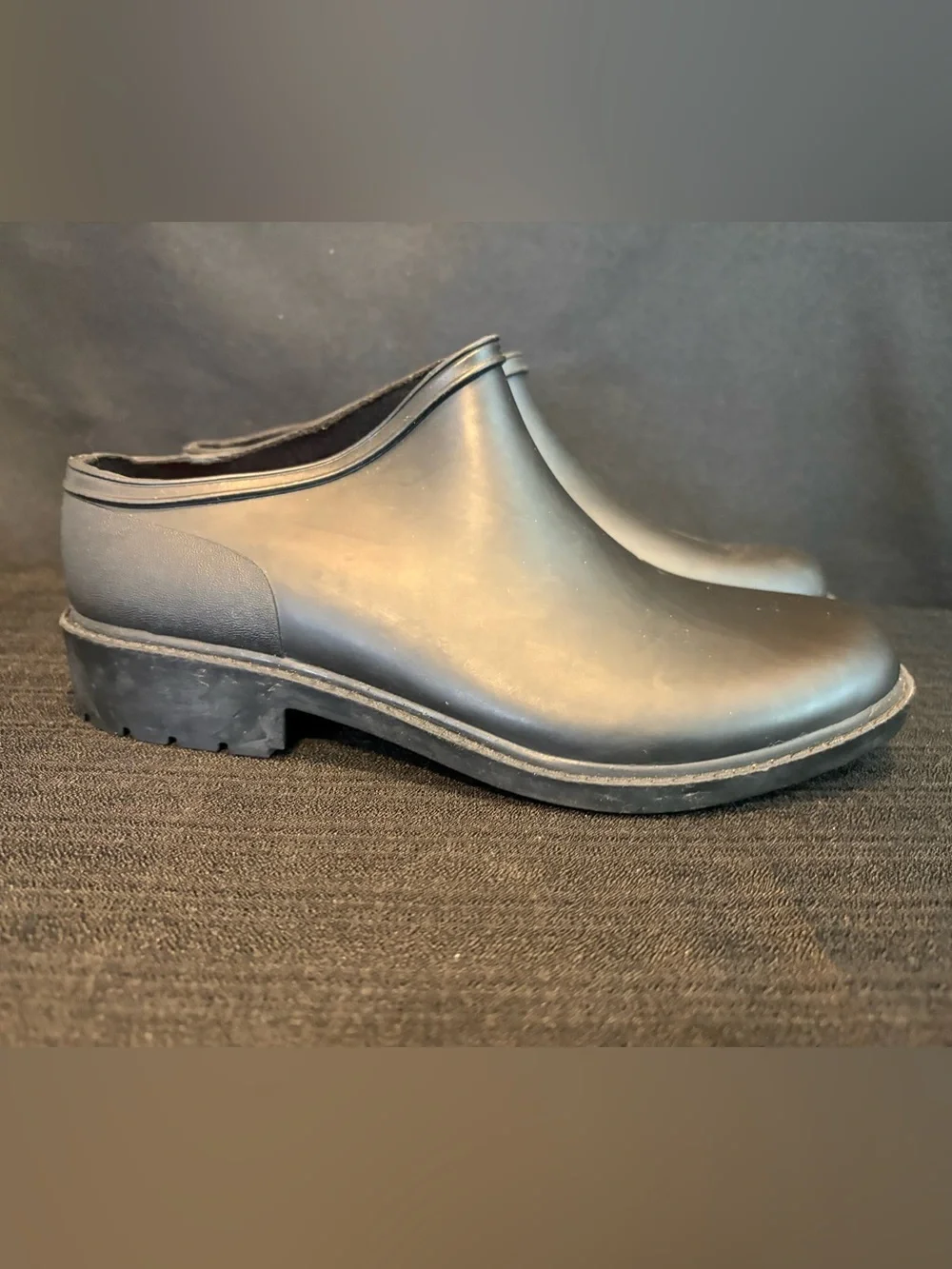 Women size 5 Chooka Classic Heel Clog rubber waterproof “new without tags”